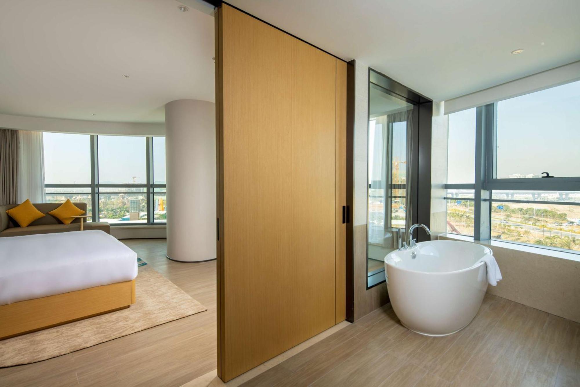 Hilton Garden Inn Zhuhai Hengqin Sumlodol Park Extérieur photo