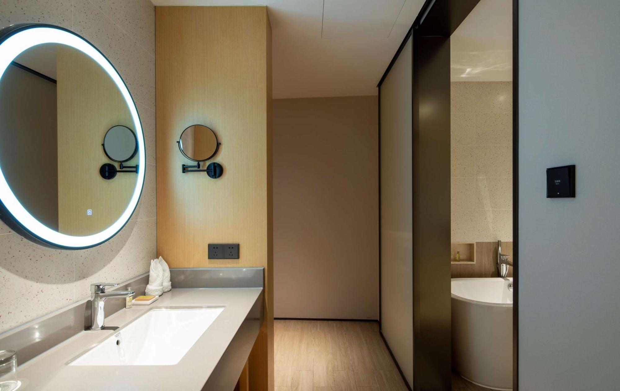 Hilton Garden Inn Zhuhai Hengqin Sumlodol Park Extérieur photo